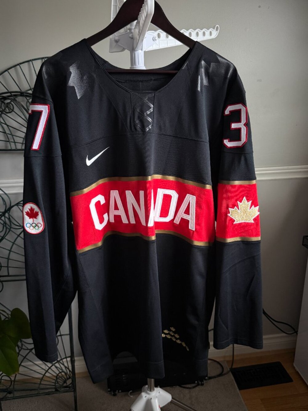 Nike Team Canada National Hockey 2014 Sochi Olympics Black Jersey Mens - Picture 2 of 4